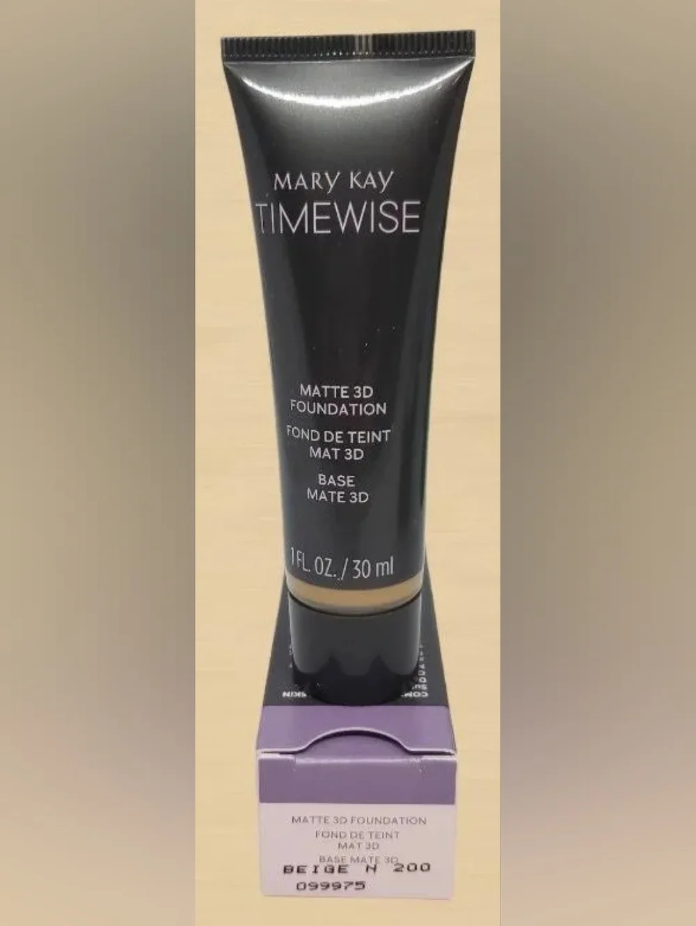 Mary Kay TimeWise Matte 3D Foundation - Black Tube with Beige Base
